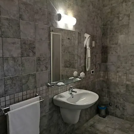 Hotel Dakar Living Vasto 3*