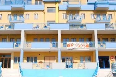 Dakar Living