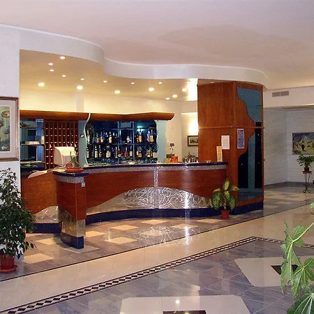 Hotel Dakar Living Vasto 3*